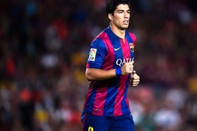 Red Bull悬崖跳水系列赛 葡萄牙崖壁一跃27米 入水成功率仅七成